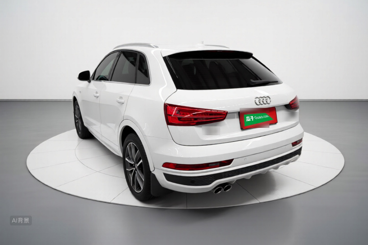 Audi Q3 2018 car image #5