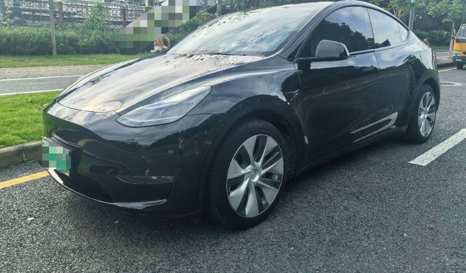 Tesla Model Y 2024 Tesla Model Y 2024 car image