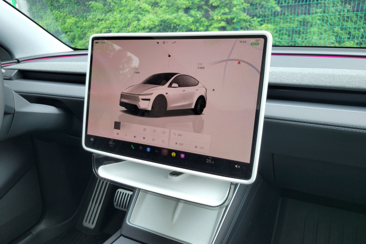 Tesla Model Y 2025 #22 Tesla Model Y 2025 car image #22