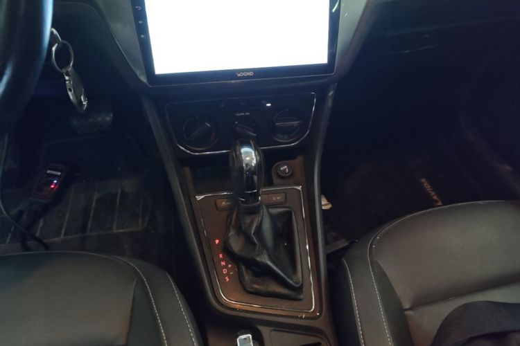 Volkswagen Lavida 2016 car image #14