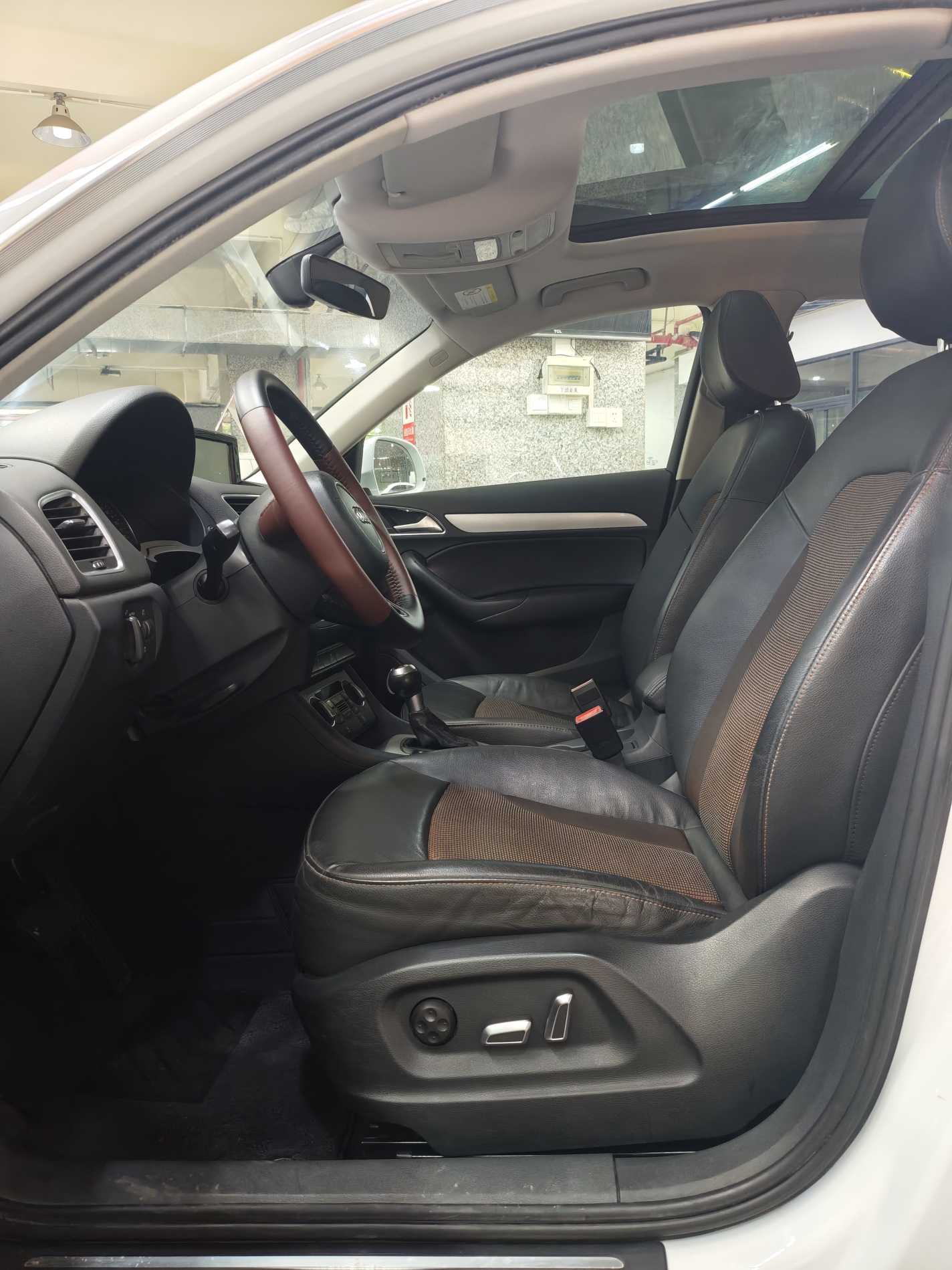 Audi Q3 2018 immagine di auto #4