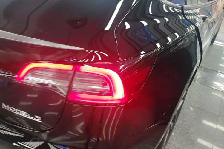 Tesla Model 3 2023 immagine di auto #8