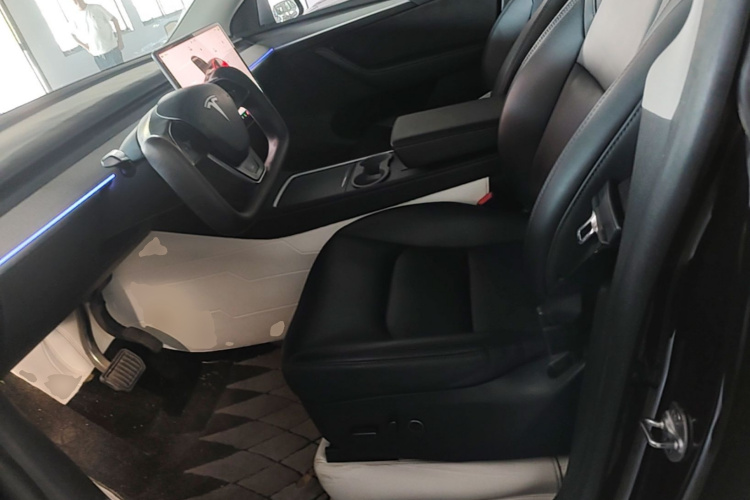 Tesla Model Y 2023 #15 Tesla Model Y 2023 car image #15
