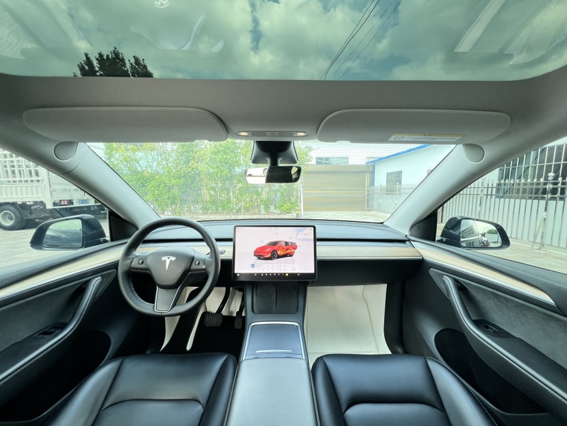 Tesla Model Y 2023 #5 Tesla Model Y 2023 car image #5