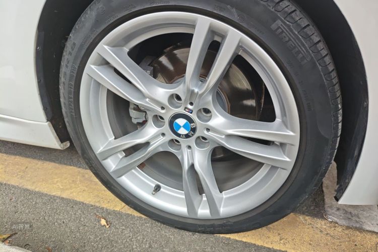 BMW 3 Series 2018 car image #9