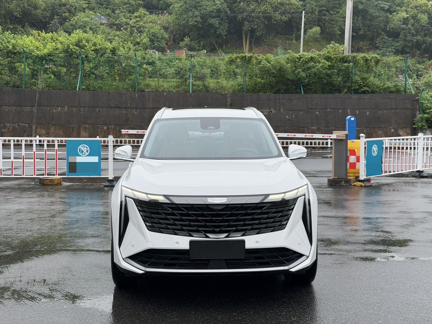 GEELY Boyue L 2023 car image #2