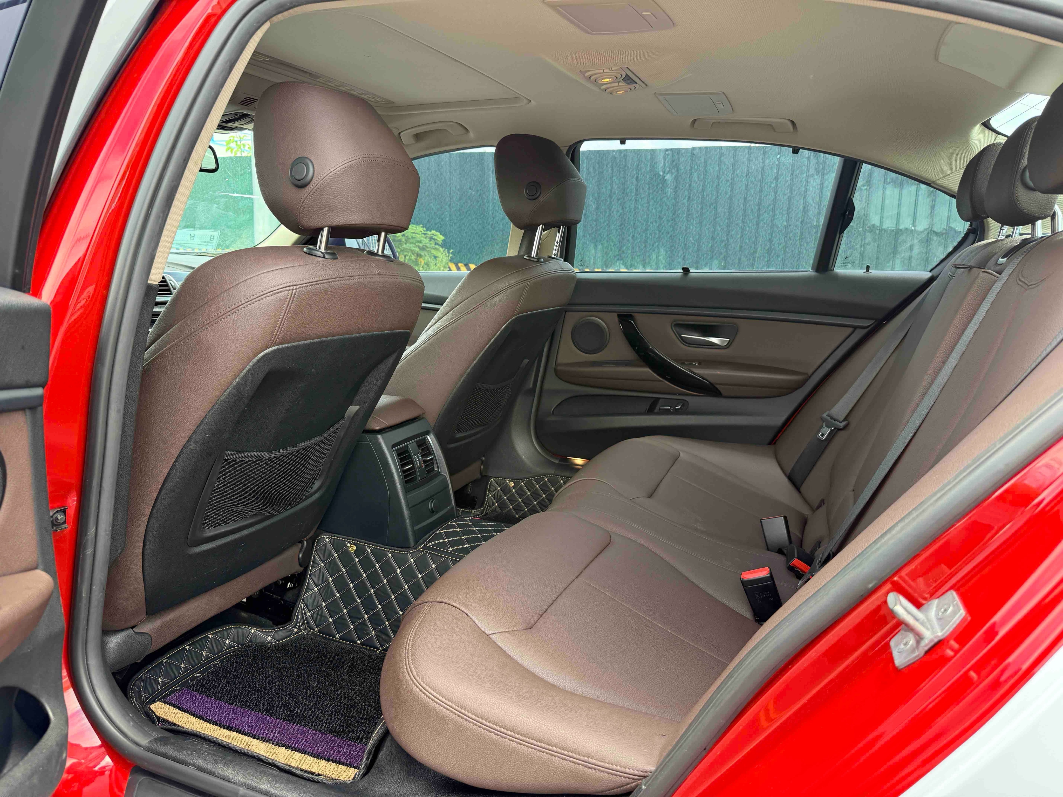 BMW 3 Series 2018 car image #7
