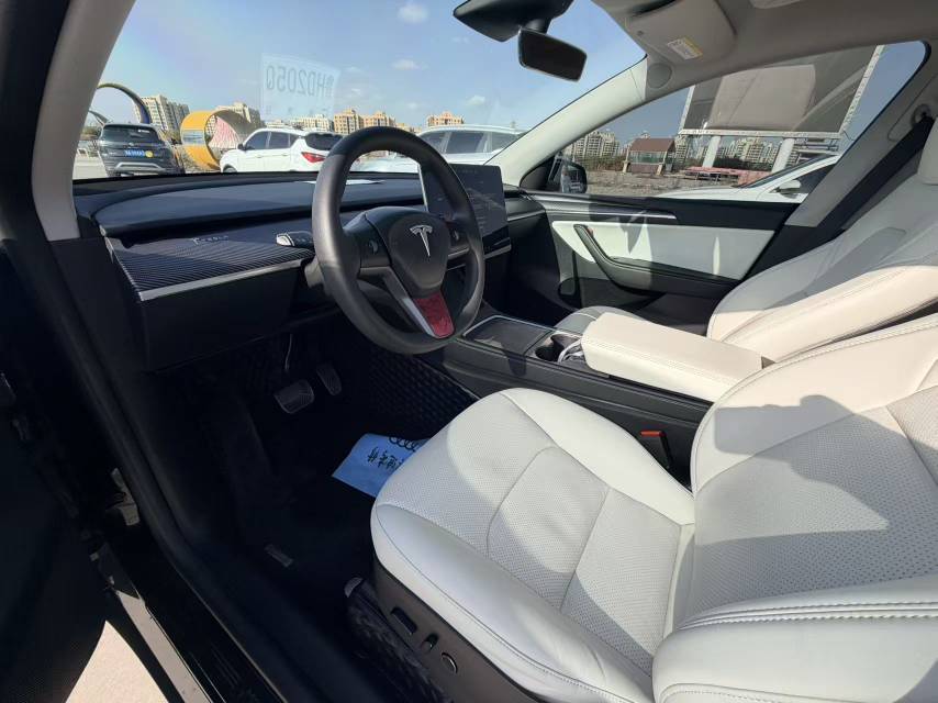 Tesla Model Y 2023 #6 Tesla Model Y 2023 car image #6