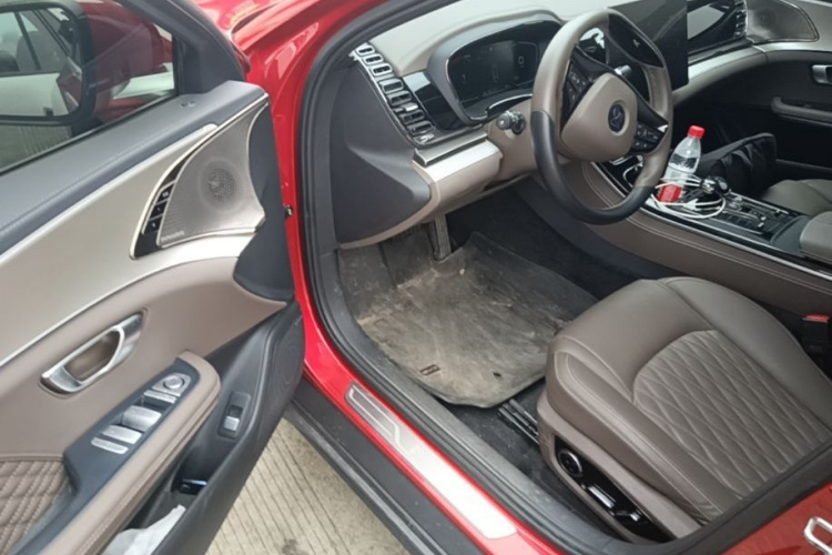 BYD Han 2023 #16 BYD Han 2023 immagine di auto #16