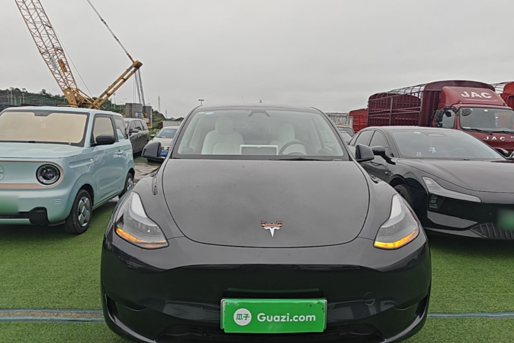 Tesla Model Y 2024 #3 Tesla Model Y 2024 car image #3