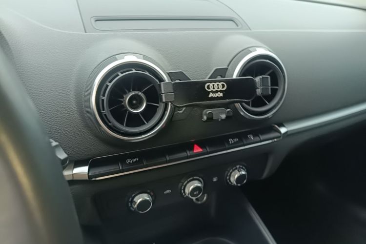 Audi A3 2017 car image #13
