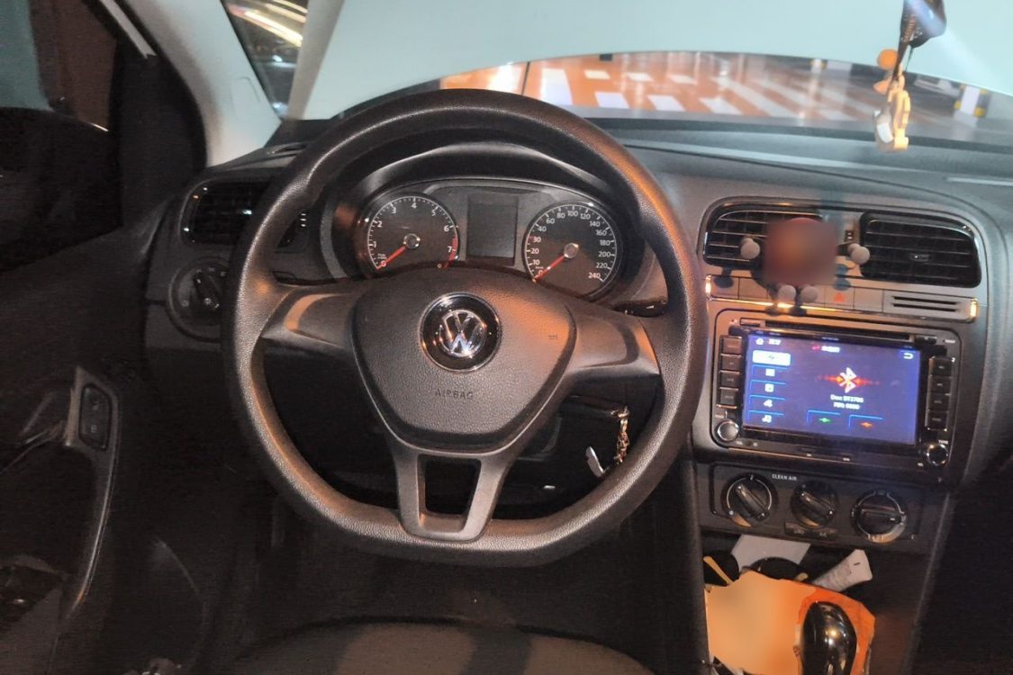 Volkswagen Polo 2017 car image #22