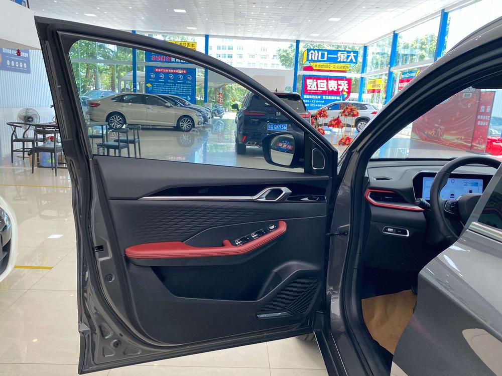 GEELY Coolray 2022 car image #16