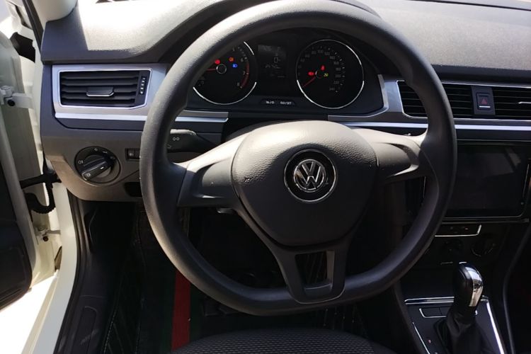 Volkswagen Bora 2019 car image #11