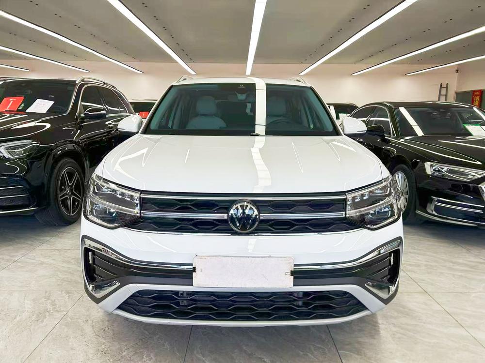 Volkswagen Tharu 2026 car image #2