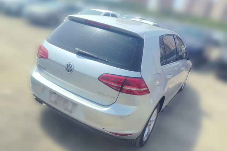 Volkswagen Golf 2015 car image #7