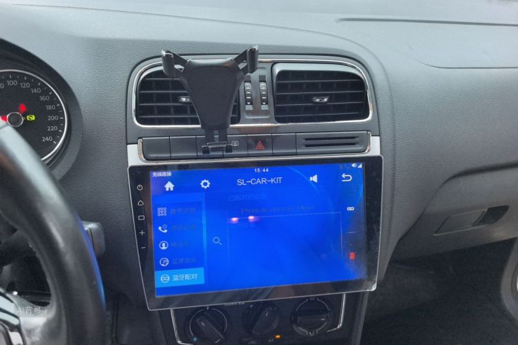Volkswagen Polo 2016 car image #15