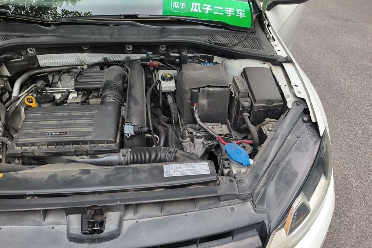 Volkswagen Golf 2017 car image #28
