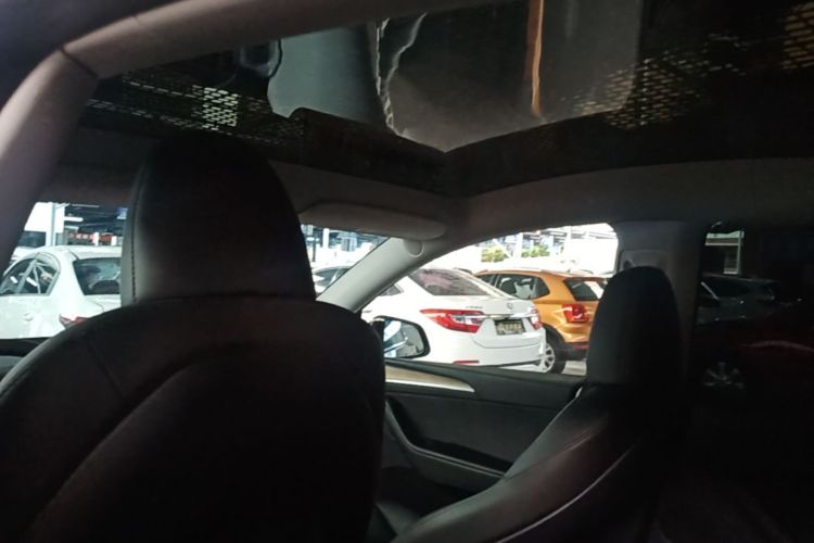Tesla Model Y 2023 #18 Tesla Model Y 2023 car image #18