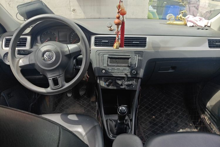 Volkswagen Santana 2015 car image #7