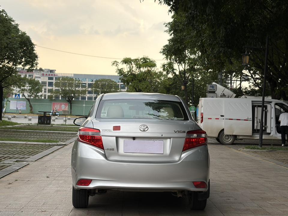 Toyota Vios 2015 #6 Toyota Vios 2015 car image #6