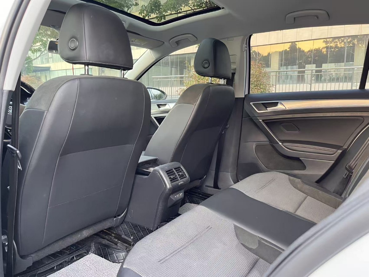 Volkswagen Golf 2019 #6 Volkswagen Golf 2019 car image #6