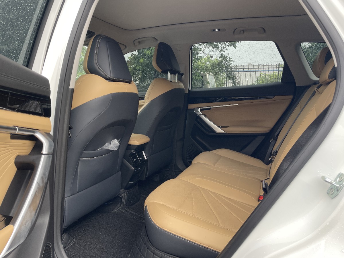 GEELY Boyue L 2024 car image #6
