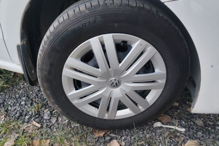 Volkswagen Polo 2017 car image #9