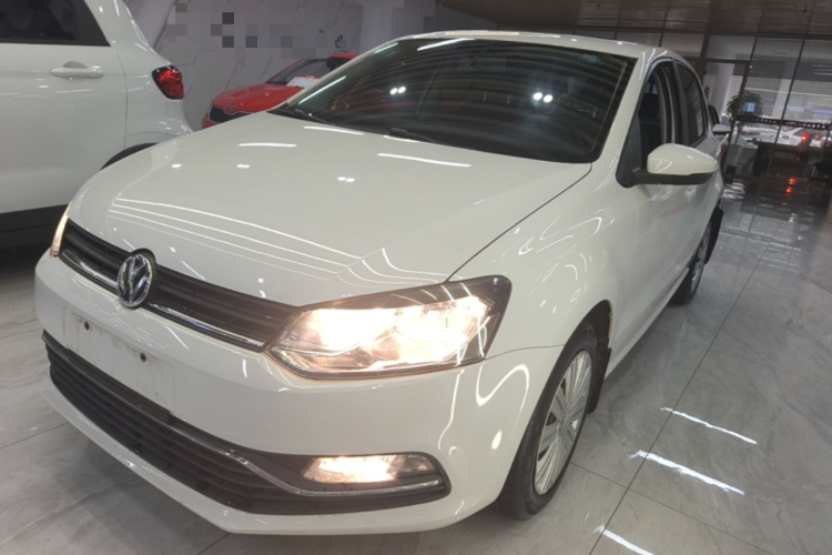 Volkswagen Polo 2017 car image #2