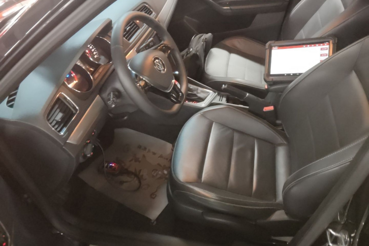 Volkswagen Lavida 2015 car image #15