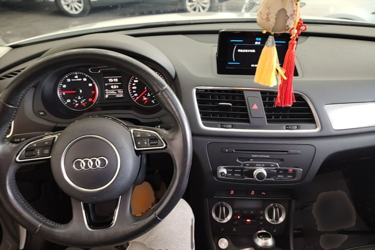 Audi Q3 2016 #11 Audi Q3 2016 car image #11