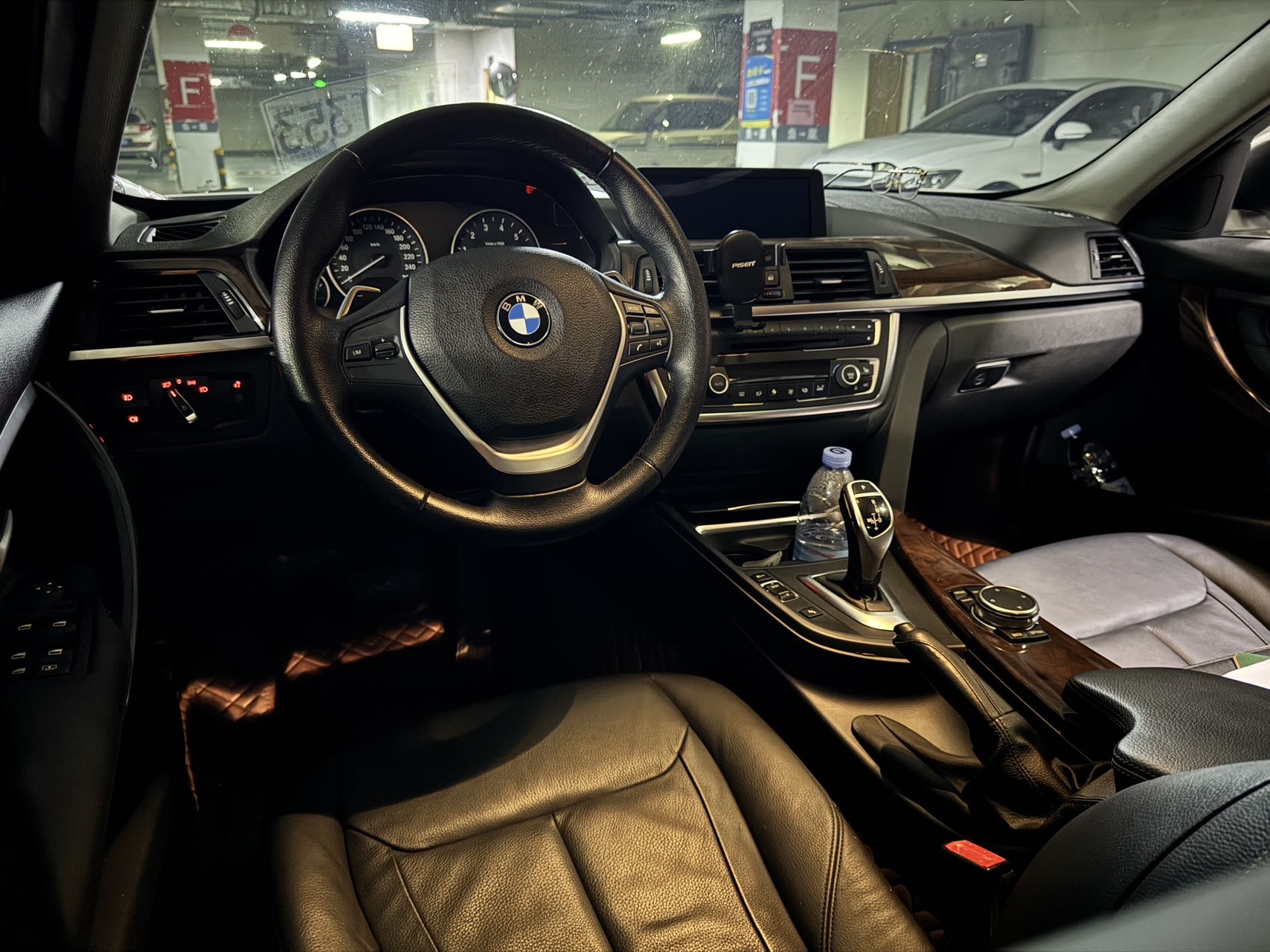 BMW 3 Series 2015 #4 BMW 3 Series 2015 изображение автомобиля #4