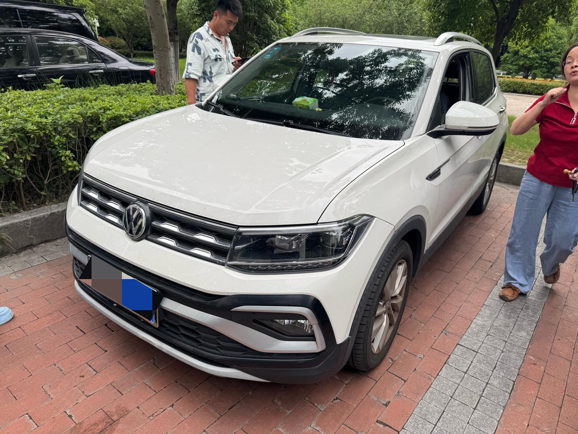 Volkswagen T-Cross 2020 car image 