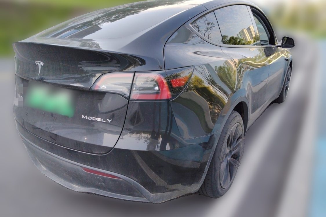 Tesla Model Y 2024 #4 Tesla Model Y 2024 immagine di auto #4