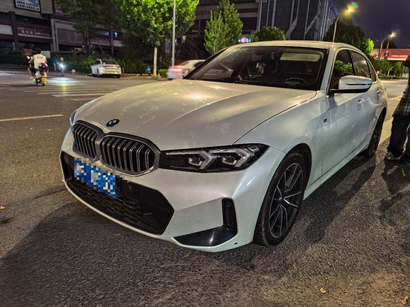 BMW 3 Series 2023 BMW 3 Series 2023 car image