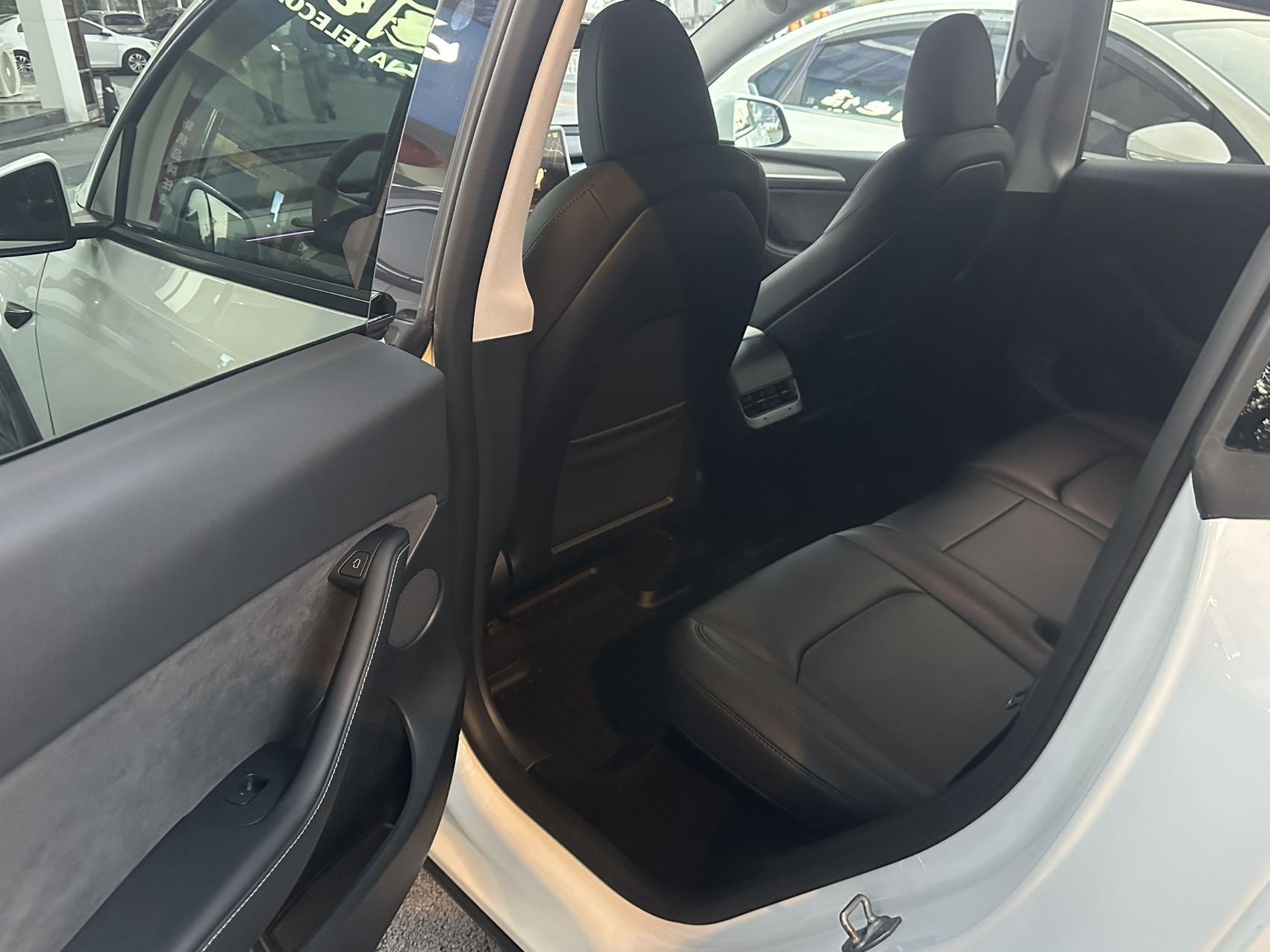 Tesla Model Y 2024 #3 Tesla Model Y 2024 imagen de coche #3