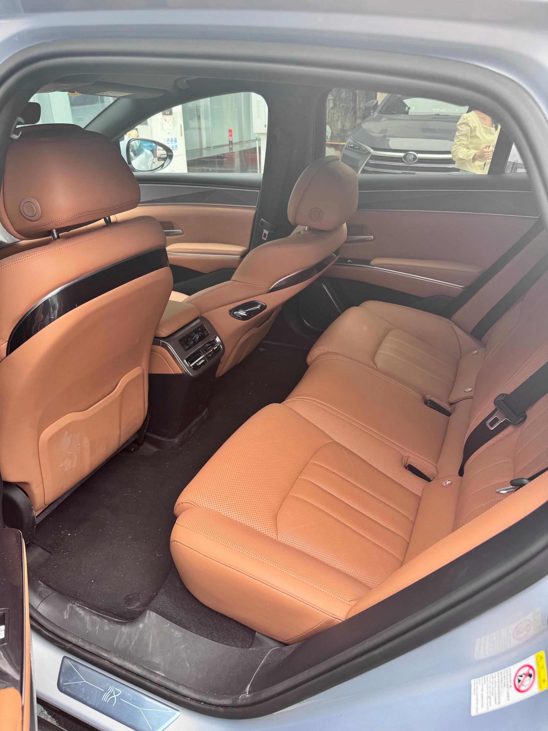 BYD HanL 2025 car image #3