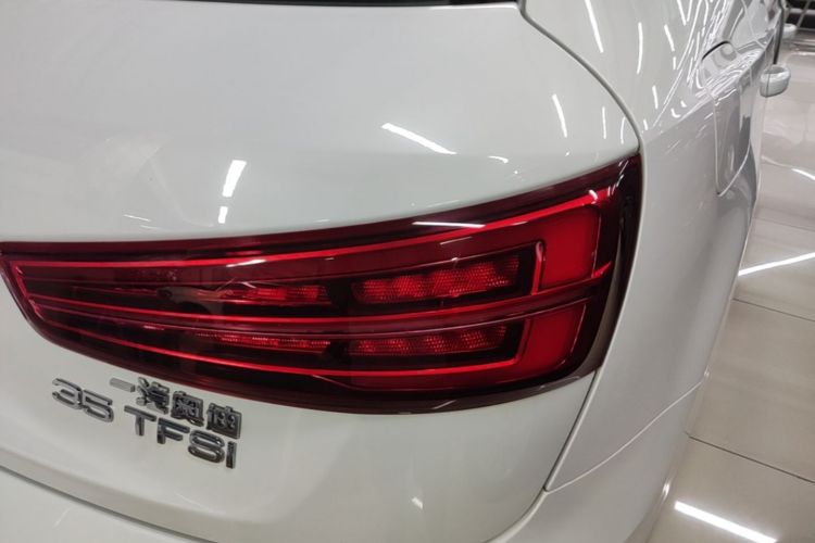 Audi Q3 2019 #8 Audi Q3 2019 car image #8