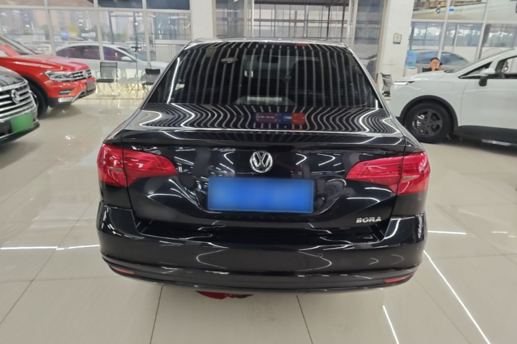 Volkswagen Bora 2016 car image #6