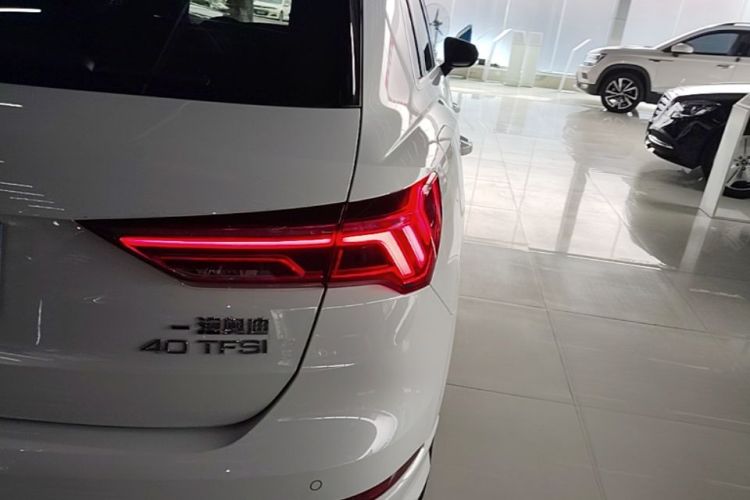 Audi Q3 2022 #8 Audi Q3 2022 car image #8