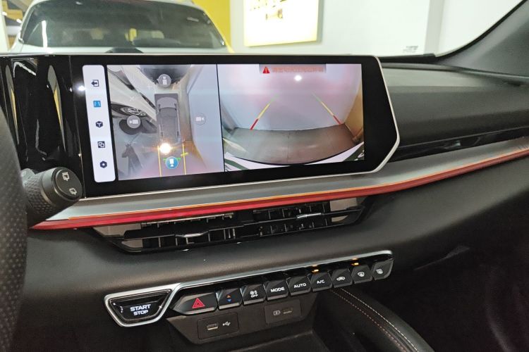 GEELY Coolray 2022 immagine di auto #17