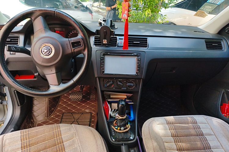 Volkswagen Santana 2015 car image #12