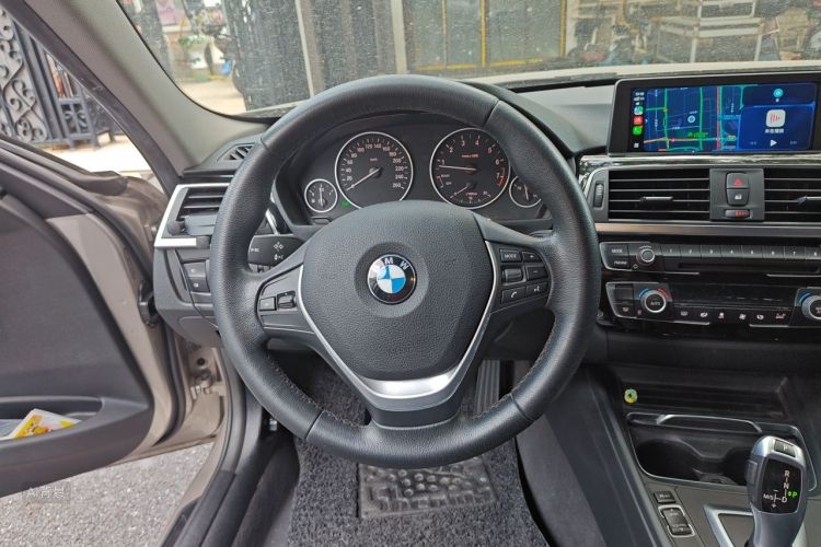 BMW 3 Series 2017 #12 BMW 3 Series 2017 car image #12