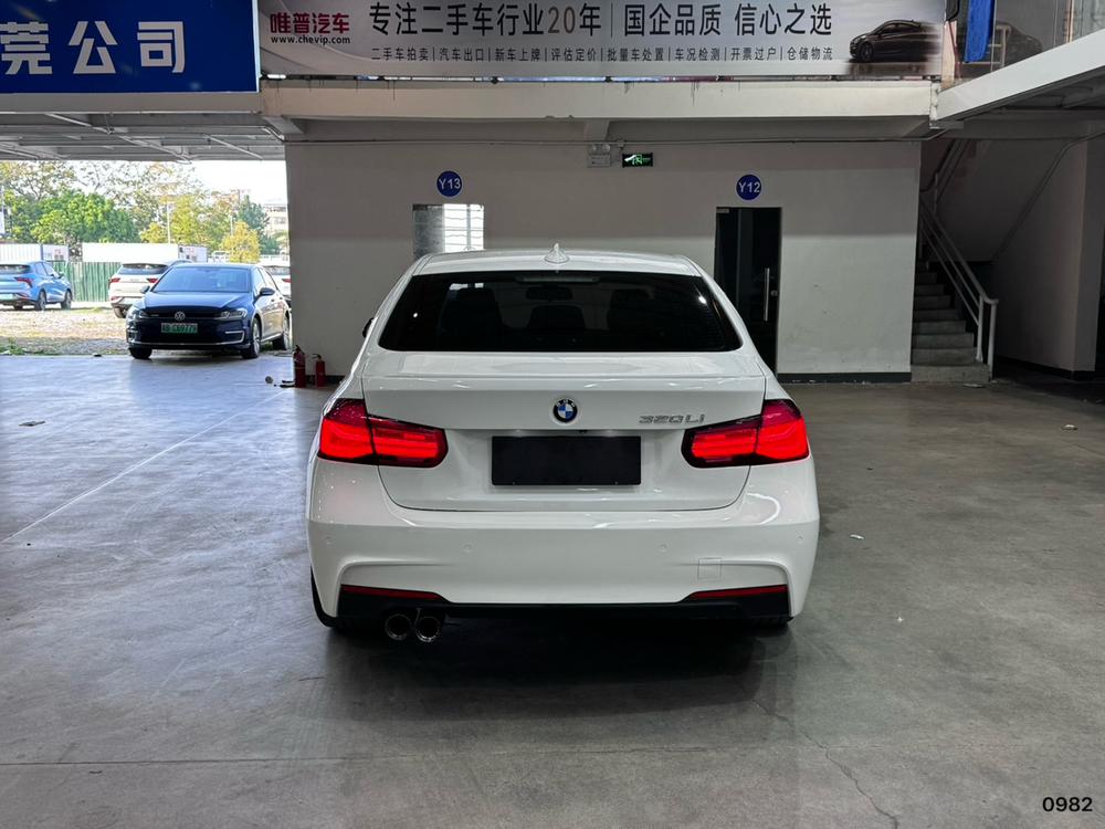 BMW 3 Series 2018 car image #6