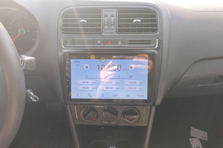 Volkswagen Polo 2019 #13 Volkswagen Polo 2019 car image #13