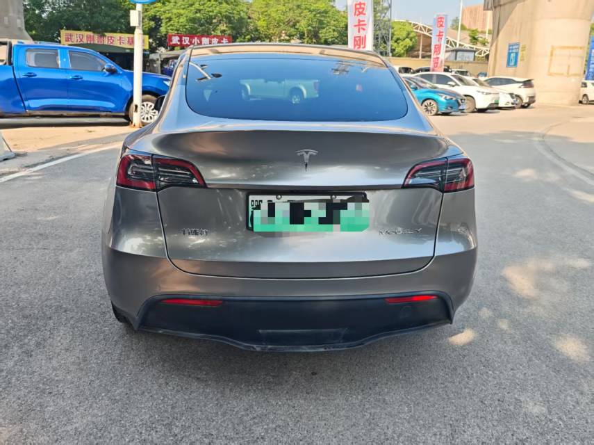 Tesla Model Y 2021 car image #5