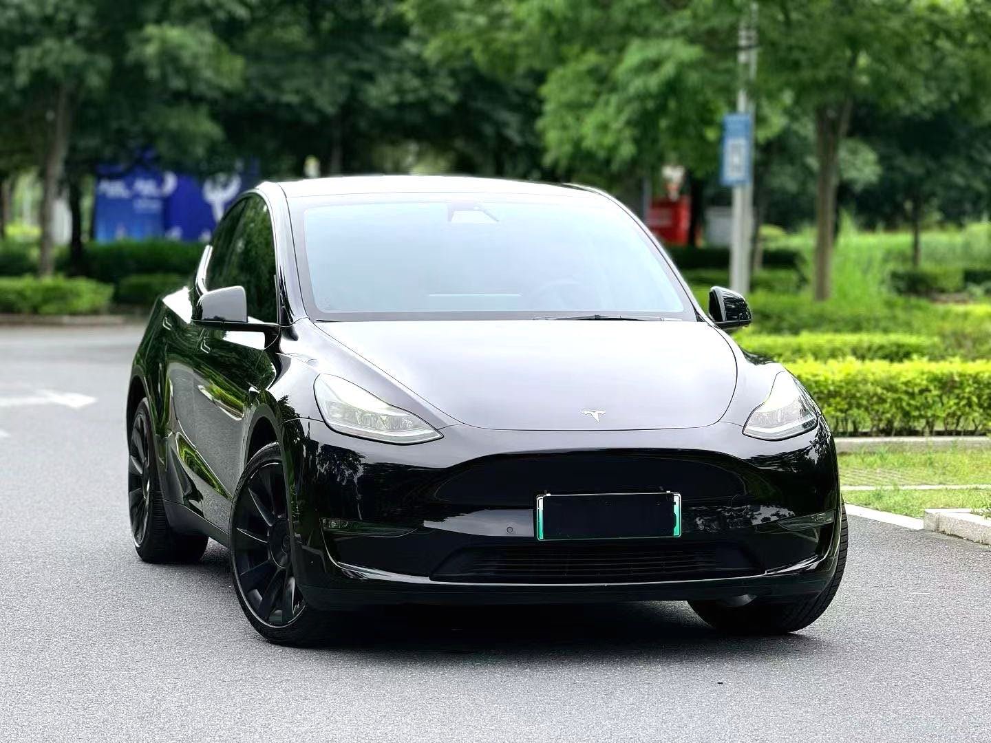 Tesla Model Y 2022 car image #3