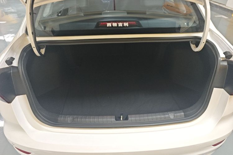 GEELY Emgrand 2025 #19 GEELY Emgrand 2025 car image #19