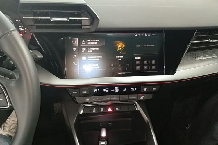 Audi A3 2023 immagine di auto #13