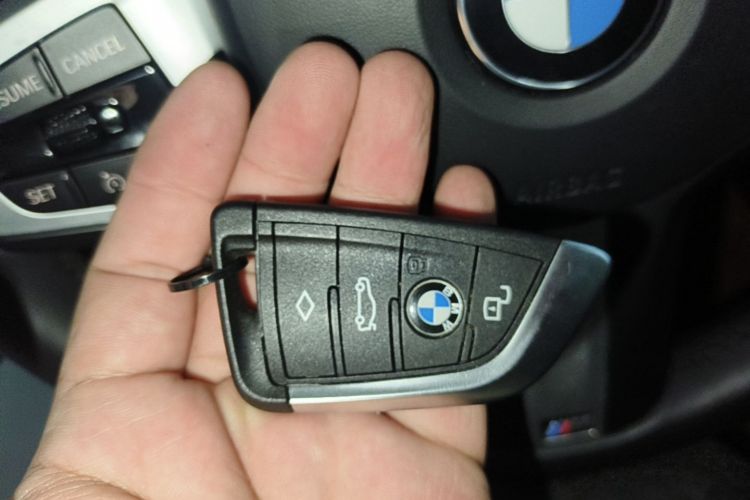 BMW 3 Series 2024 #9 BMW 3 Series 2024 car image #9